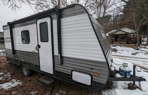 2022 Coleman Lantern LT 17B