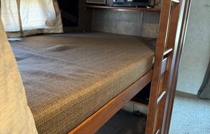 2015 Forest River RV Georgetown XL 352QSF RV rental photo 18