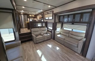 Shania Solitude Luxury Sleeps 6, washer&dryer,HUGE