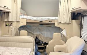 2022 Thor Freedom Elite 23H | Solar | Sleeps 5