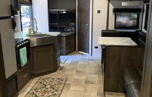 Family RV with bunk beds, queen bed, and more!