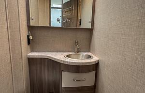 DELANO - Luxury Mini Coach for 2-4
