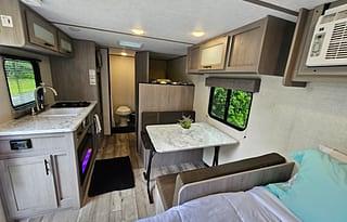 2023 - Memory Foam Queen Bed + 2 Single Bunks