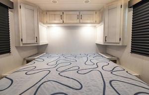 Fully Stocked - 2027 EAST TO WEST Entrada 2800S P432