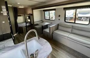 2021 Enlighten 27 bhs RV rental photo 10