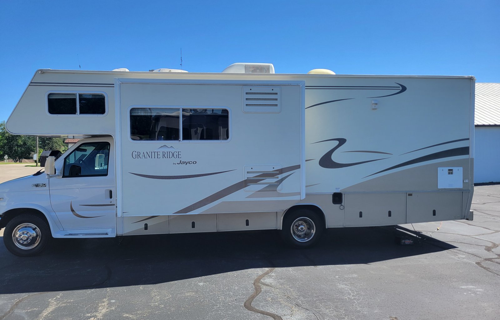Your Home on the Road: Family-Friendly Jayco RV