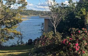 A class "glamping” on Lake Tuscaloosa