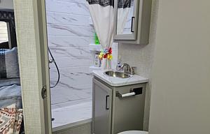 2024 Thor Motor Coach Geneva 22VT RV rental photo 7