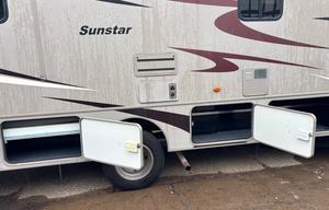 Windwaker - Eugene’s Roomy and Cozy Motorcoach
