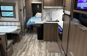 2021 Grand Design Imagine 2800BH RV rental photo 9