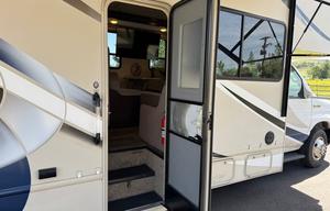 The Cheetah | Glamping on Wheels – Sleeps 6-8
