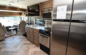 Enzo: New, Kid friendly, 2 full bath, washer/dryer