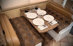 Alaska Adventure RV | Sleeps 6 | Easy Drive