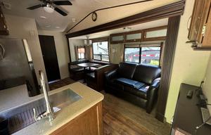 2017 Forest River RV Salem Villa Series 402QBQ Classic RV rental photo 4