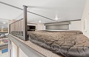 2 Brm w/a loft Coastal Adventure 5th wheel retreat