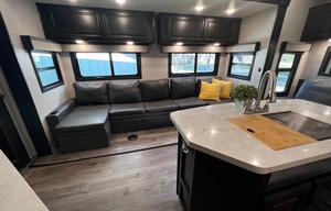 2021 Highland Ridge RV Silverstar XLT 427BHS