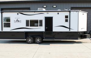 2025 Ice Castle RV Edition
