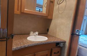 2014 Coachmen RV Freelander 28DS chevy 4500