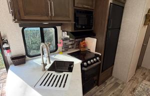 The Happy Camper | Luxury Glamping Getaway