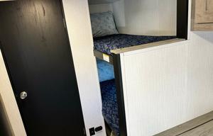 Clean & Comfy 2024 Avenir - Fully Stocked
