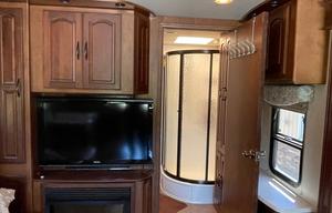 2013 Coachmen RV Sportscoach Cross Country 405FK
