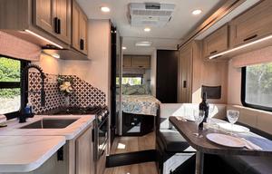 2025 Sunseeker LE- Easy to Drive & Family Friendly