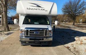 Go Yonder! 2022 Thor Motor Coach Magnitude GA 31