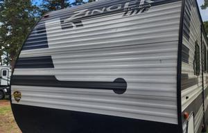 2021 CrossRoads RV Zinger Lite