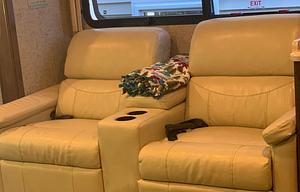 2018 Thor Miramar 35.2 Class A Motorcoach