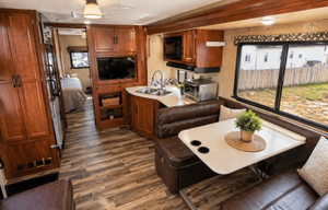 2014 Coachmen RV Pursuit 29 SB RV rental photo 16