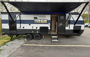 2026 Cherokee Grey Wolf 23DBH RV rental photo 2