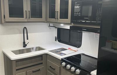 Brand New 2025 Grand Design Transcend Sleeps 8