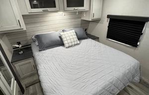 Pet-Friendly-Adventure Ready-22' Keystone Sprinter