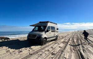 Mercedes Sprinter 4x4 Adventure Mobile 2022