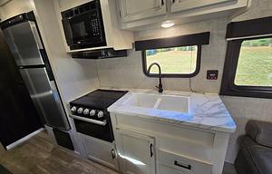 "Faith" the 2022 Jayco Jayflight SLX264BH