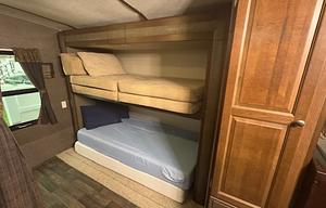 2016 Keystone RV Premier Ultra Lite 34BHPR