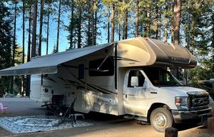"The Dude" 2017 Winnebago - Minnie Winnie 31G