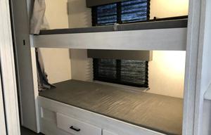 Luxury Family RV • Sleeps 8 • Bunks | Scout