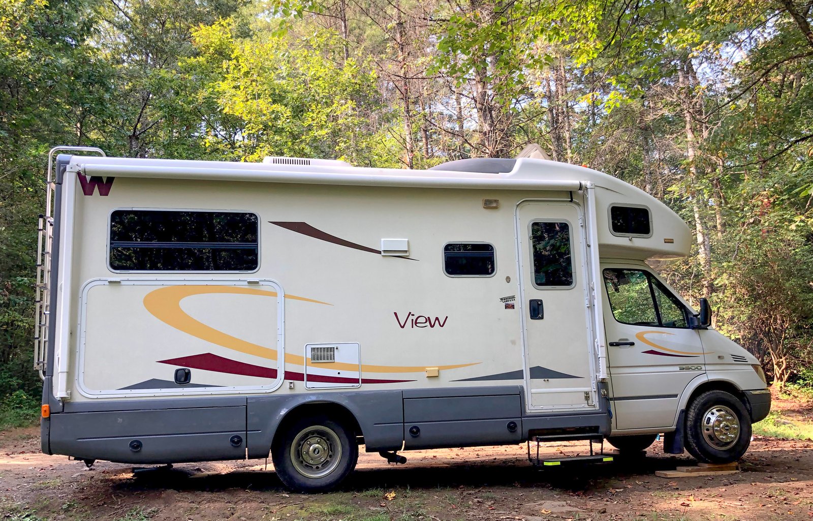 Compact Easy to Drive & Park Mercedes Winnebago