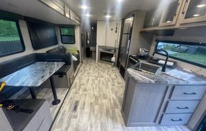 2022 Kodiak Ultra-Lite 289BHSL RV rental photo 6
