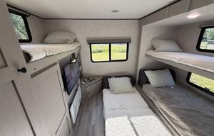 Family Adventure Camper – Apex 300BHS Bunkhouse RV