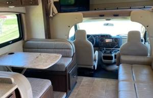 Easy to drive 2017 Thor Chateau 31E bunkhouse
