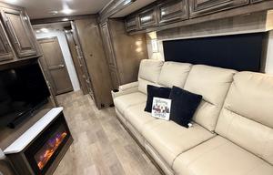 2020 Georgetown 7 Series 36D7 RV rental photo 5