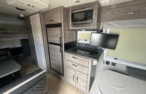 Black Series HQ17 - Go Anywhere Camper