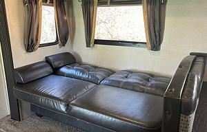 Campfire Clubhouse JANY1564