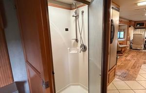 2004 Mandalay Luxury Division Mandalay Class A 43A