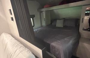 2025 Zinger Lite RV rental photo 11