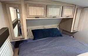 2022 Thor Shadow Cruiser- 2 Bedroom - Sleeps 10
