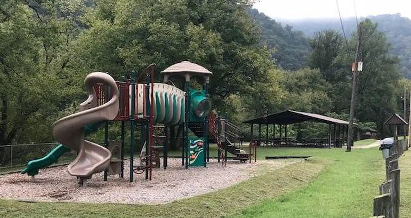 Fishtrap Lake Shelters