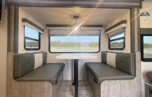 Legend Brownie * Slide-out * Sleeps8 * Ultra light